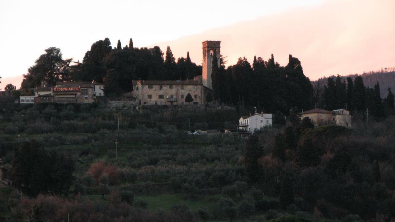 Borgo Della Rocca Bed & Breakfast Montemurlo Luaran gambar