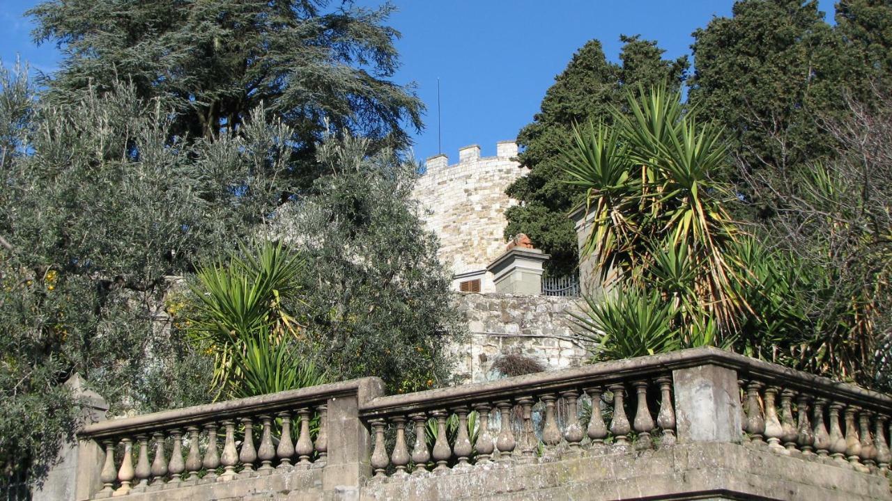 Borgo Della Rocca Bed & Breakfast Montemurlo Luaran gambar